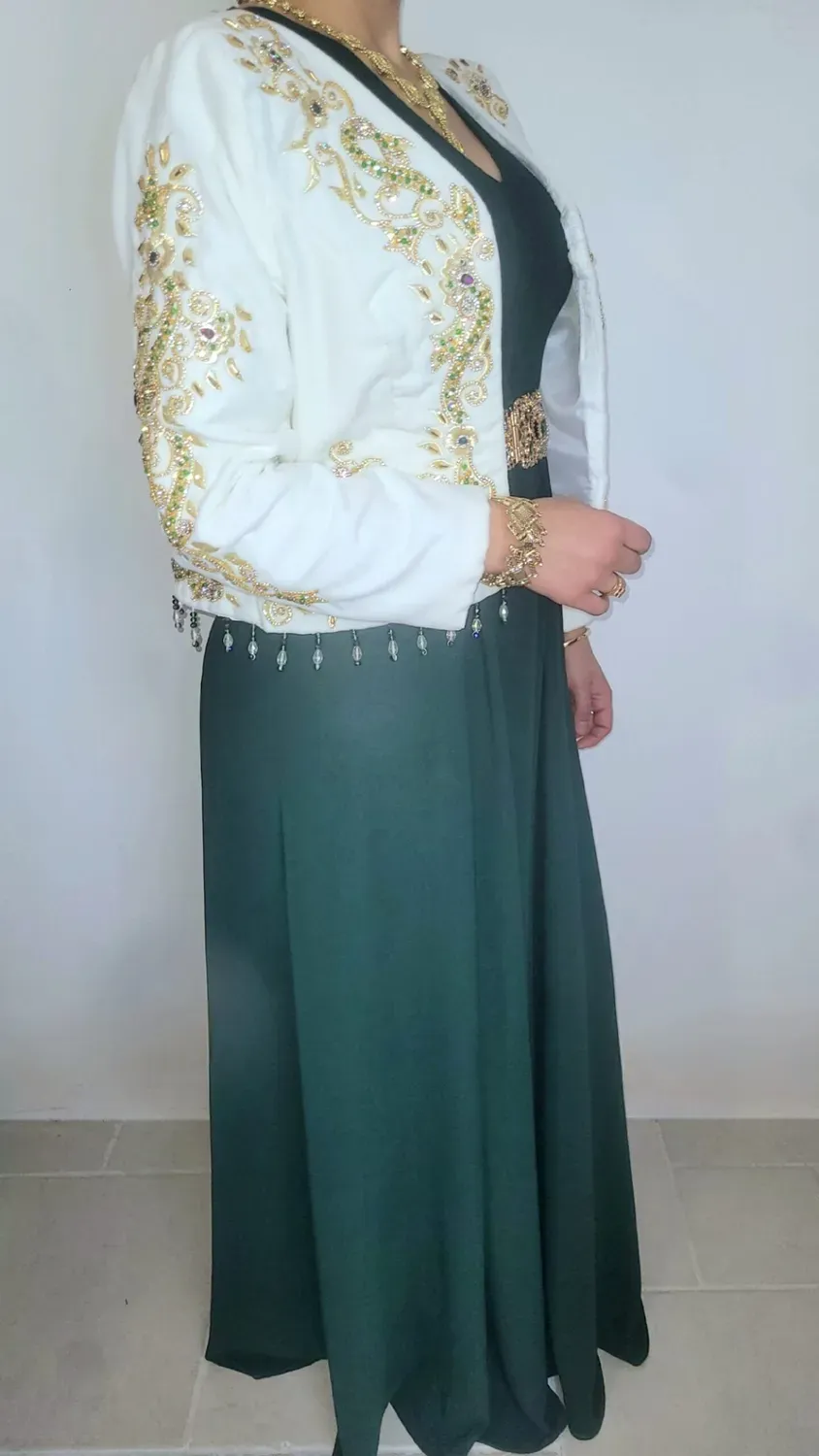 Célèbr'Orient Karakou Bahia ensemble perlé brodé