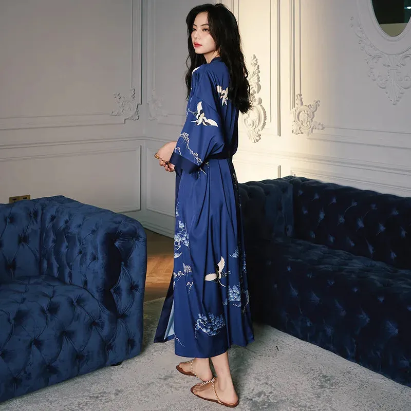 Esprit du Japon kimono de nuit femme grues bleu nuit satiné