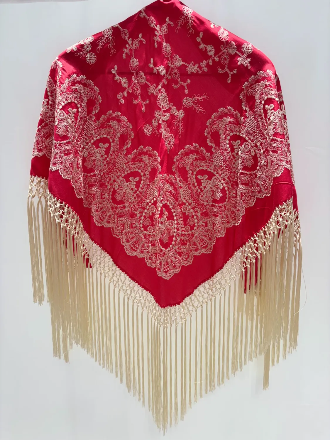 Viva La Feria mantoncillo flamenco rouge brodé floral