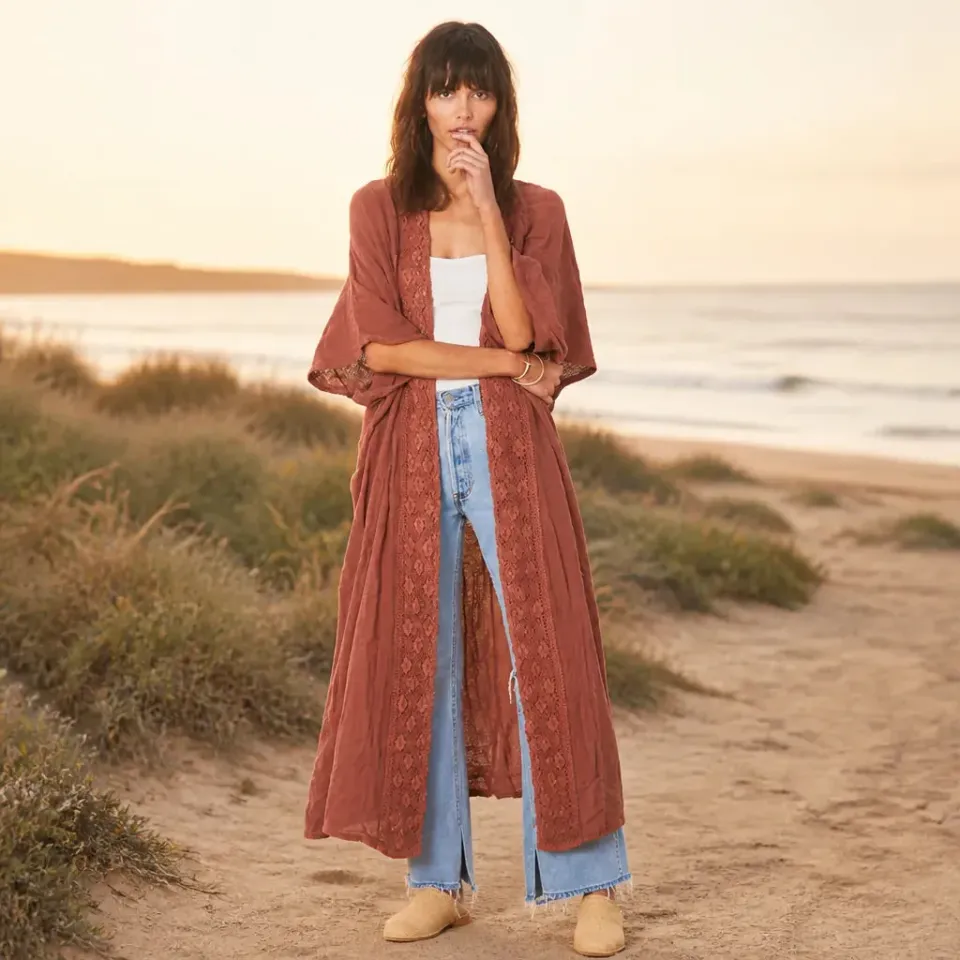 Esprit du Japon kimono de plage ample dentelle