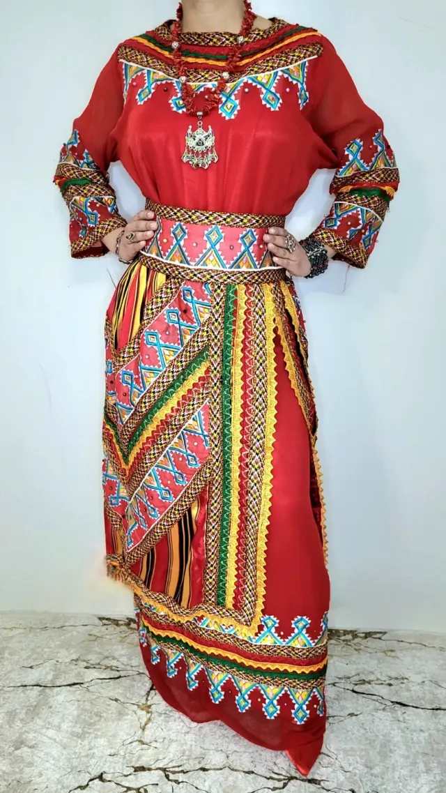 Célèbr'Orient Robe kabyle Monira foudha brodée