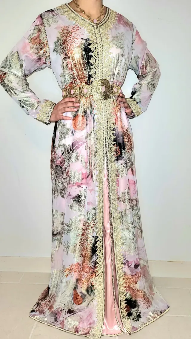 Célèbr'Orient Zahra takchita tlijia satin