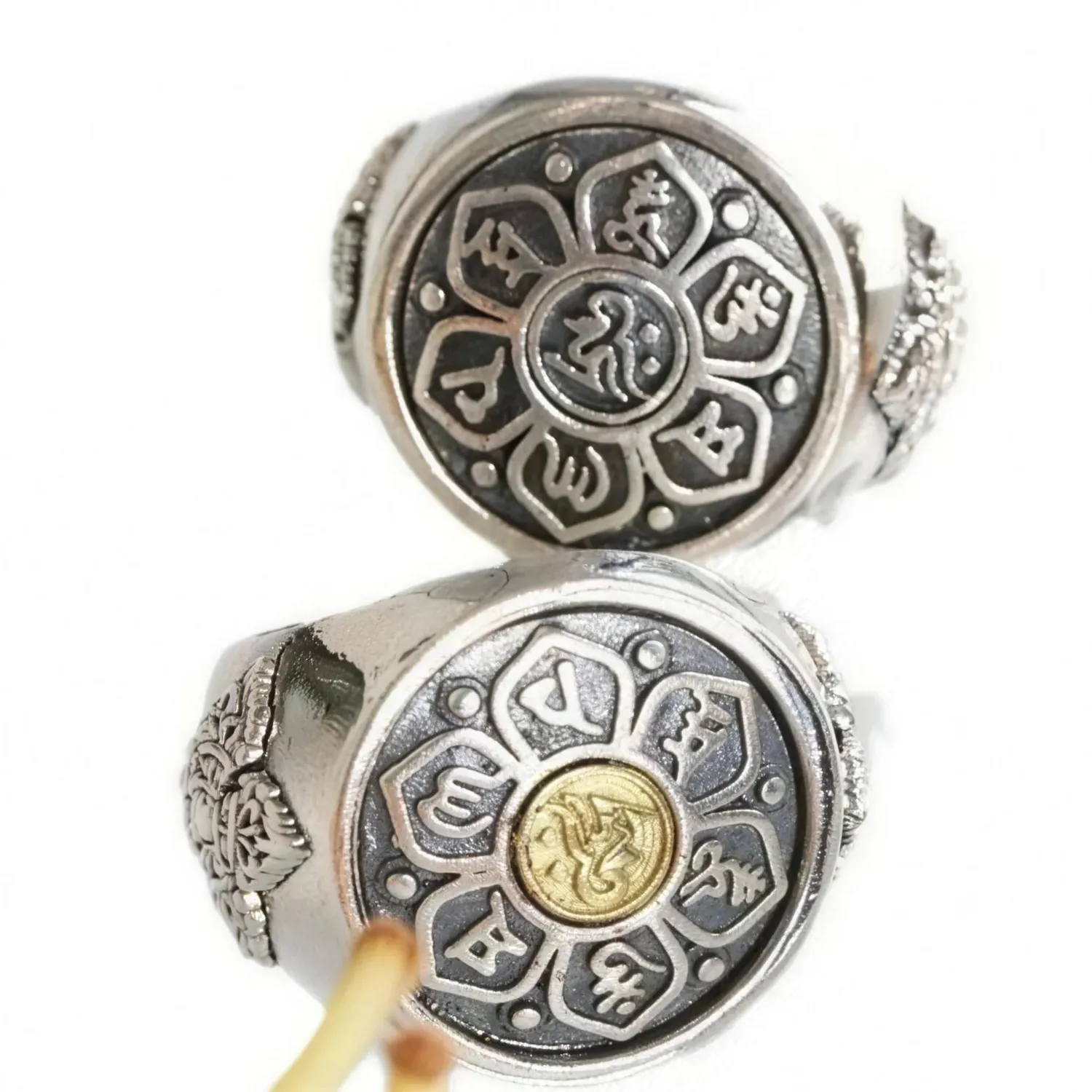 Esprit du Japon mandala bague homme médaillon gravé