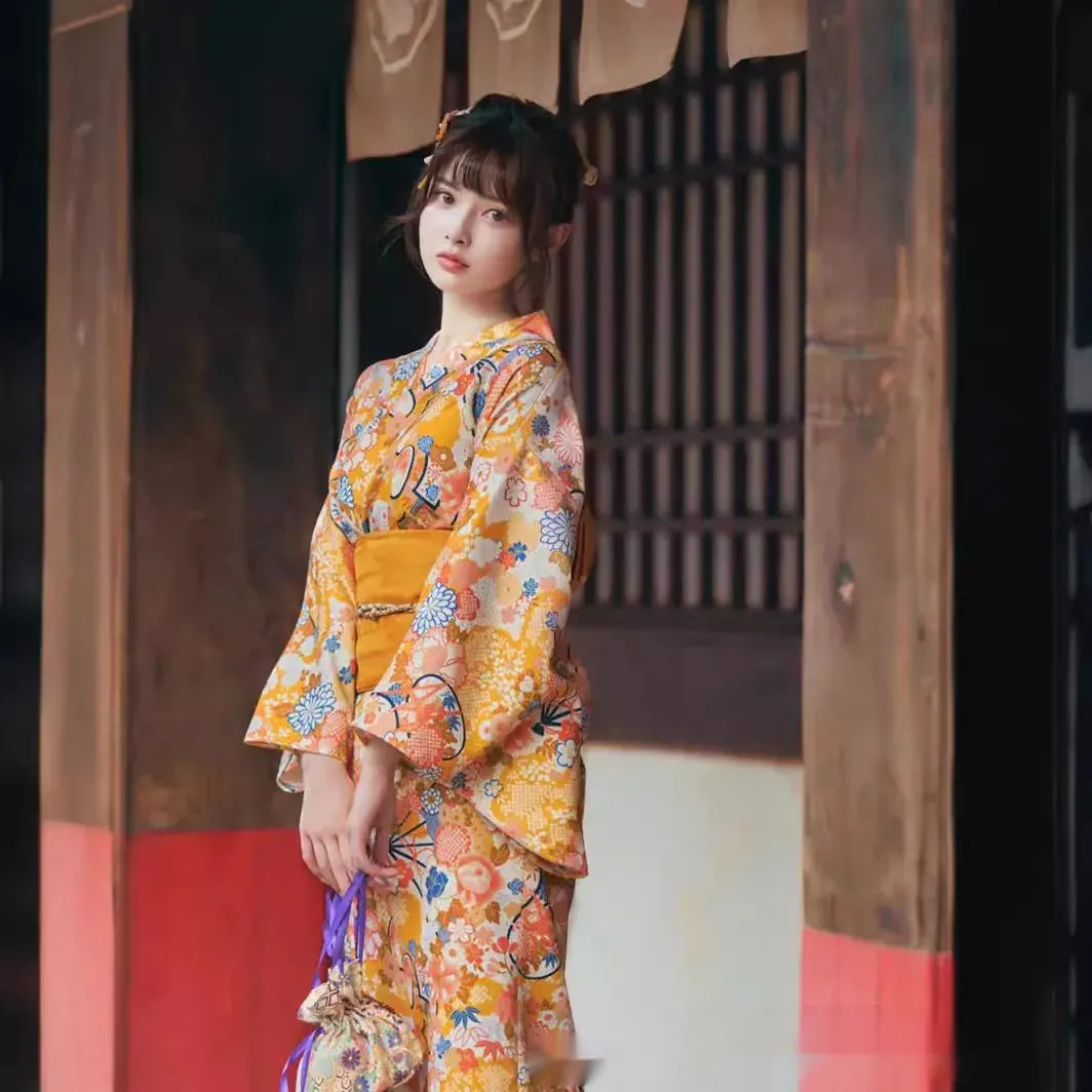Esprit du Japon Orange Floral kimono femme fleuri