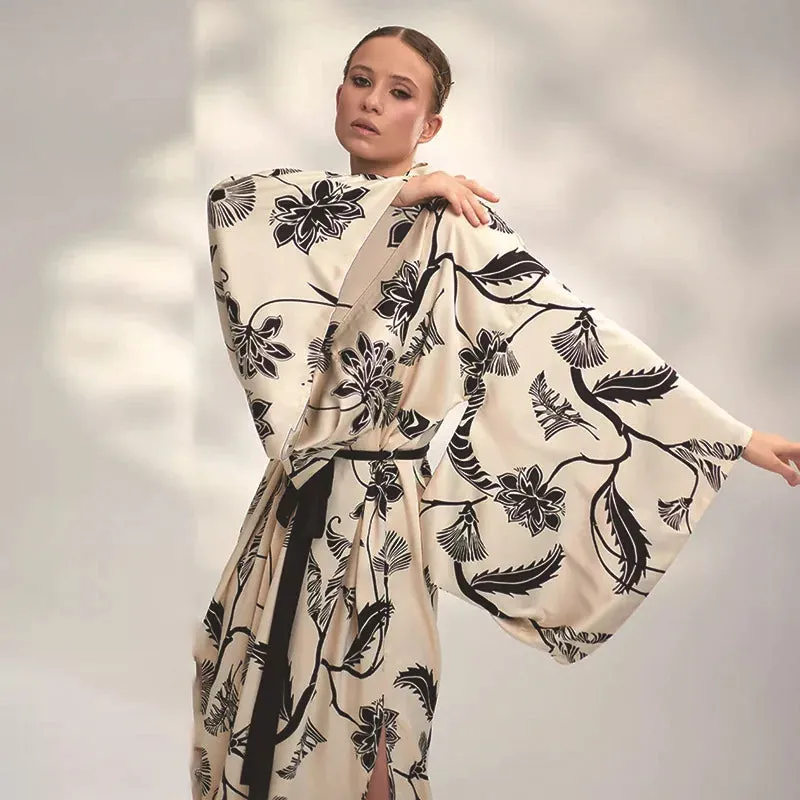 Esprit du Japon kimono femme fleuri satin écru long fente