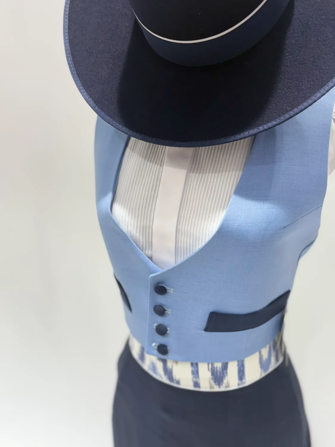 VIVA LA FERIA Macarena Ibiza costume amazone bleu marine