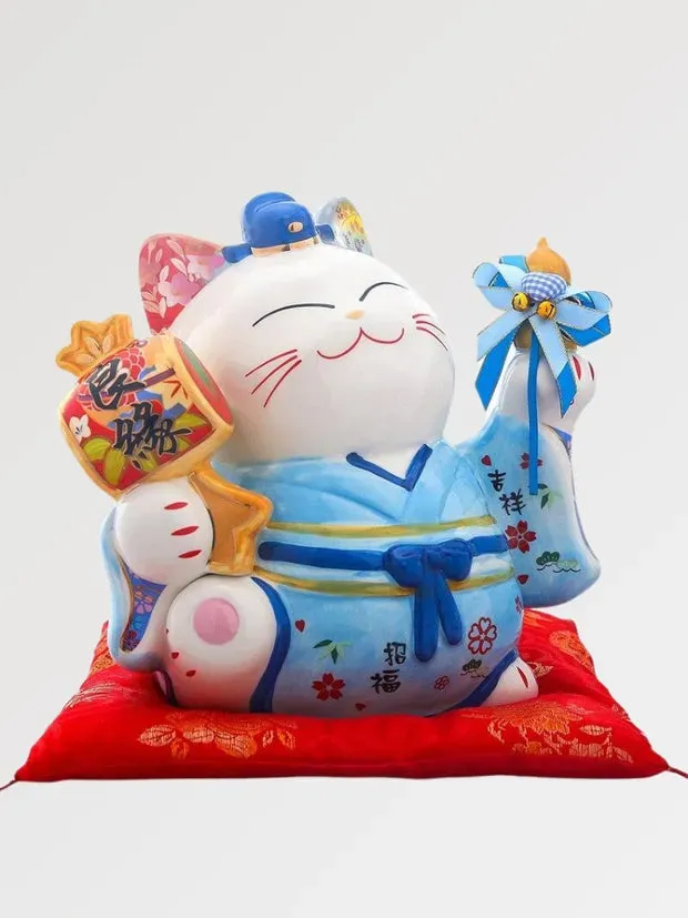 Esprit du Japon maneki neko kimono bleu porcelaine 15 cm