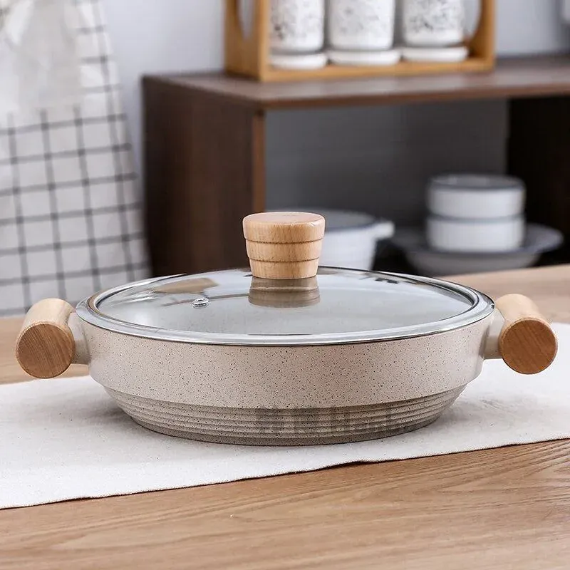 Japon style Kōtoku-in donabe cocotte vapeur