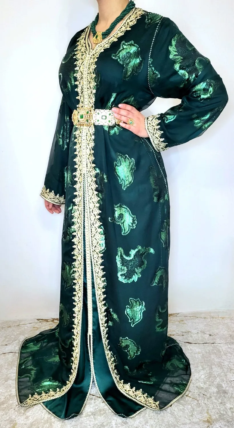 Célèbr'Orient Eya takchita tlijia satin fluide
