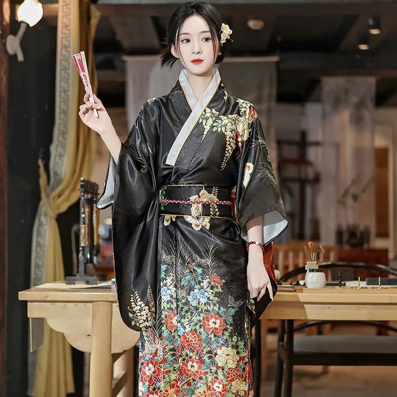 Esprit du Japon robe kimono satinée obi fleurs