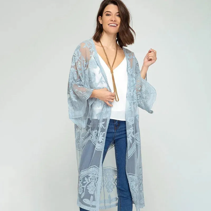 Esprit du Japon kimono de plage dentelle brodée
