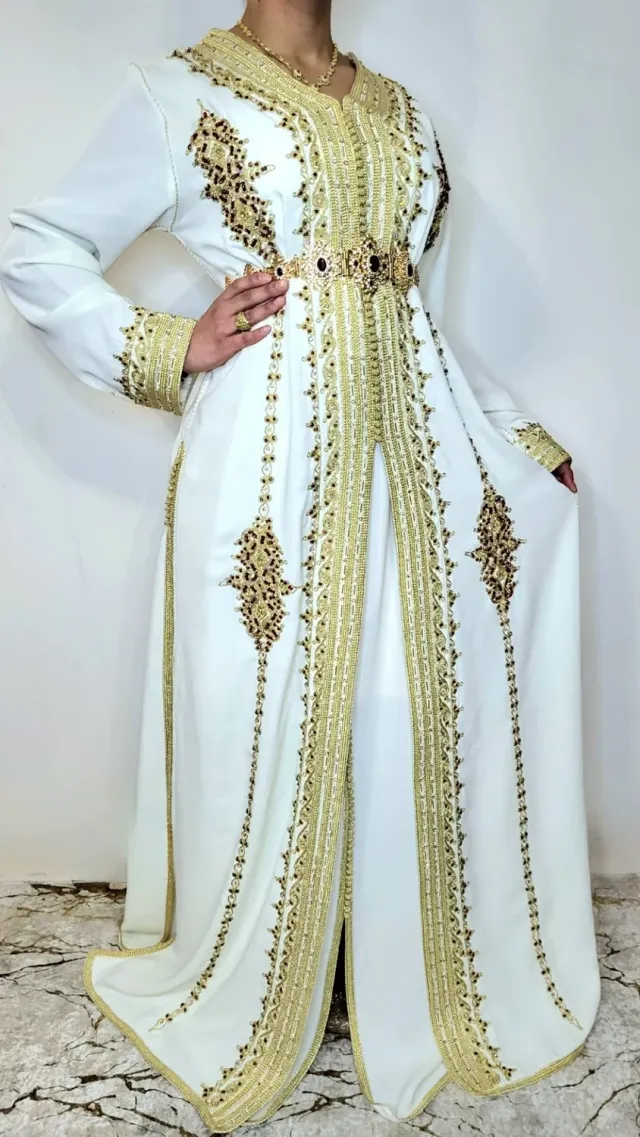 Célèbr'Orient Takchita Afsa perlée brodée satin