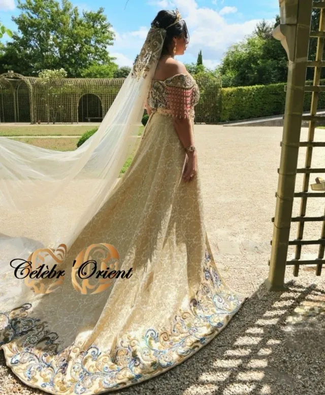 Célèbr'Orient Ameria tenue en location