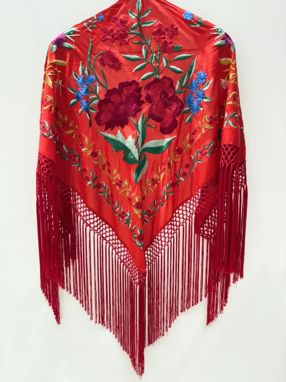 Viva la Feria mantoncillo flamenco rouge brodé fleurs franges