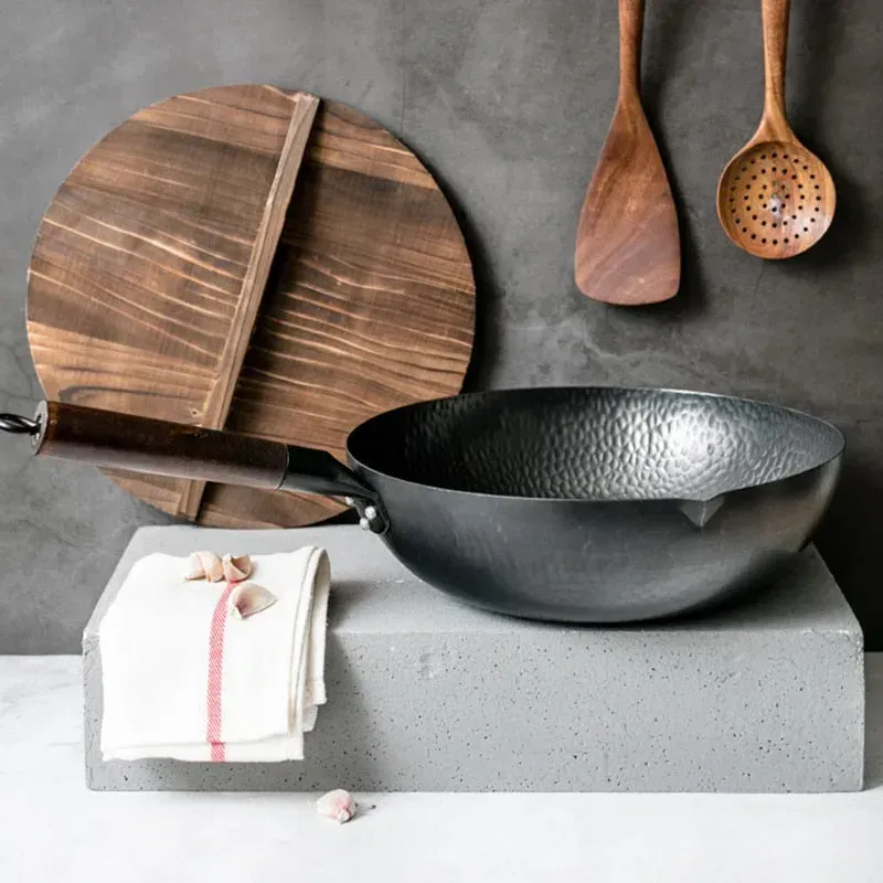 Japon style wok poêle avec couvercle sautés
