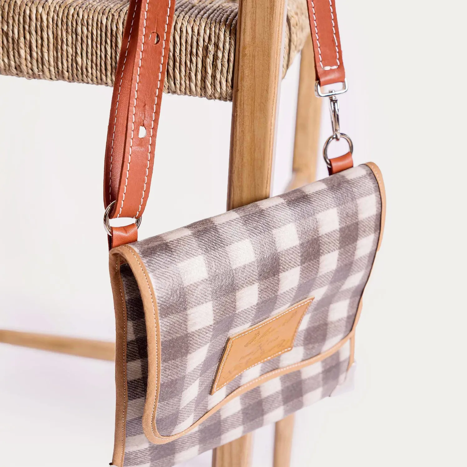 Mistral Cassane sac pochette laine Camargue Beige