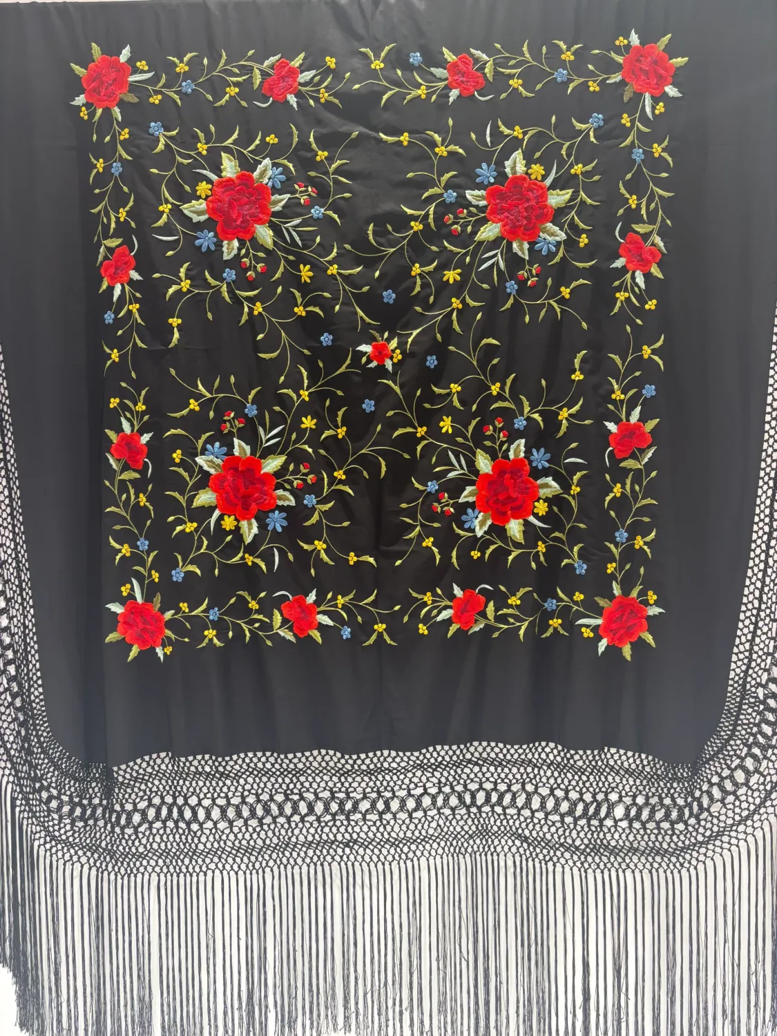 Viva La Feria châle flamenco noir brodé 145 cm