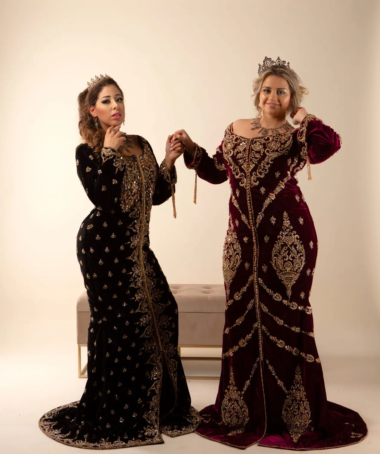 Célèbr'Orient Syrine robe sirène velours noir pierres