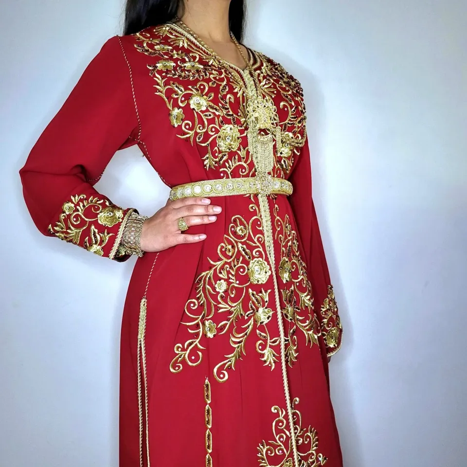 Célèbr'Orient Takchita Elif traditionnelle satinée