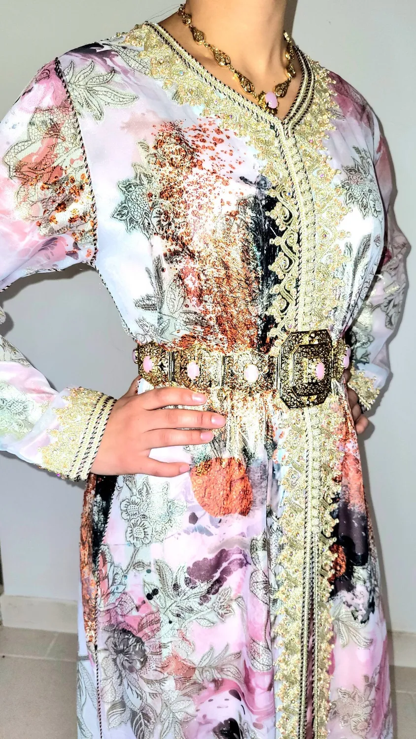 Célèbr'Orient Zahra takchita tlijia satin