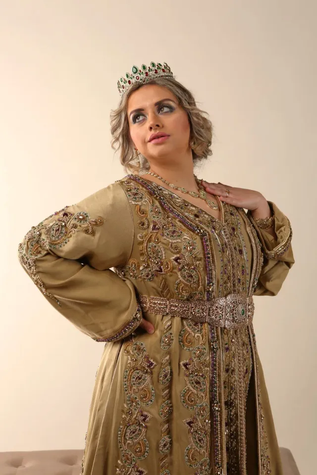 Célèbr'Orient Naëlle takchita olive voile perlé