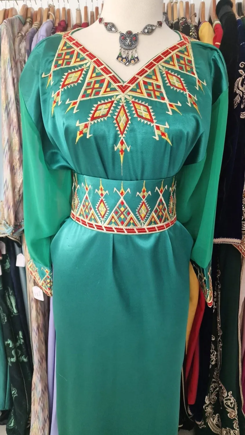 Célèbr'Orient Robe berbère Liya robe kabyle satin