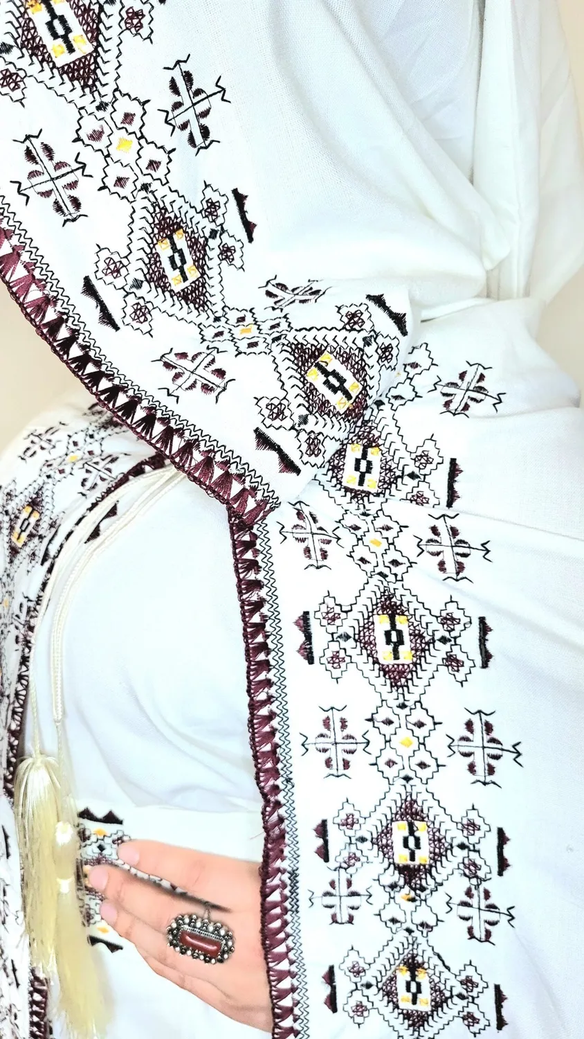 Célèbr'Orient Houda robe berbère brodée fluide