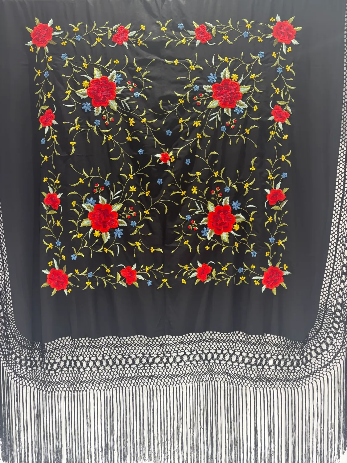 Viva La Feria châle flamenco noir brodé 145 cm