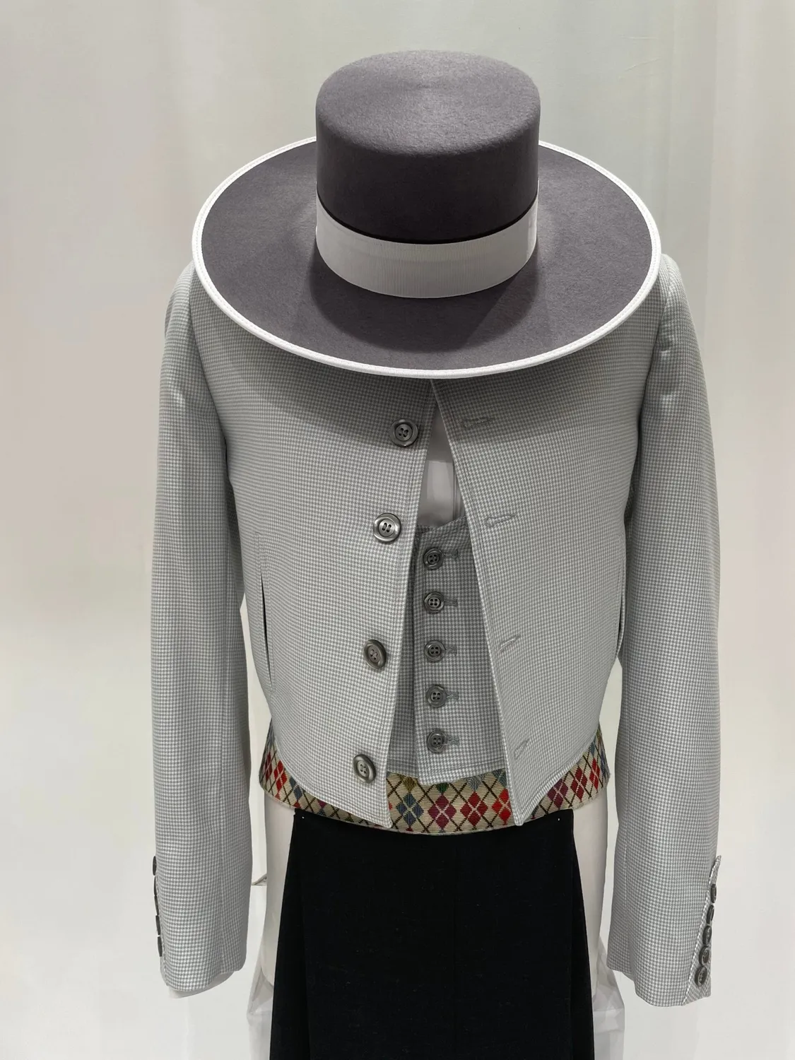 Viva La Feria traje court gris pied-de-poule veste gilet