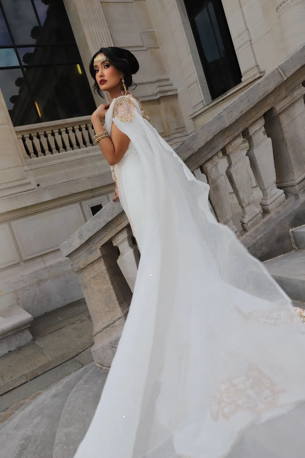 Célèbr'Orient Sakina robe chaouia blanche de mariée