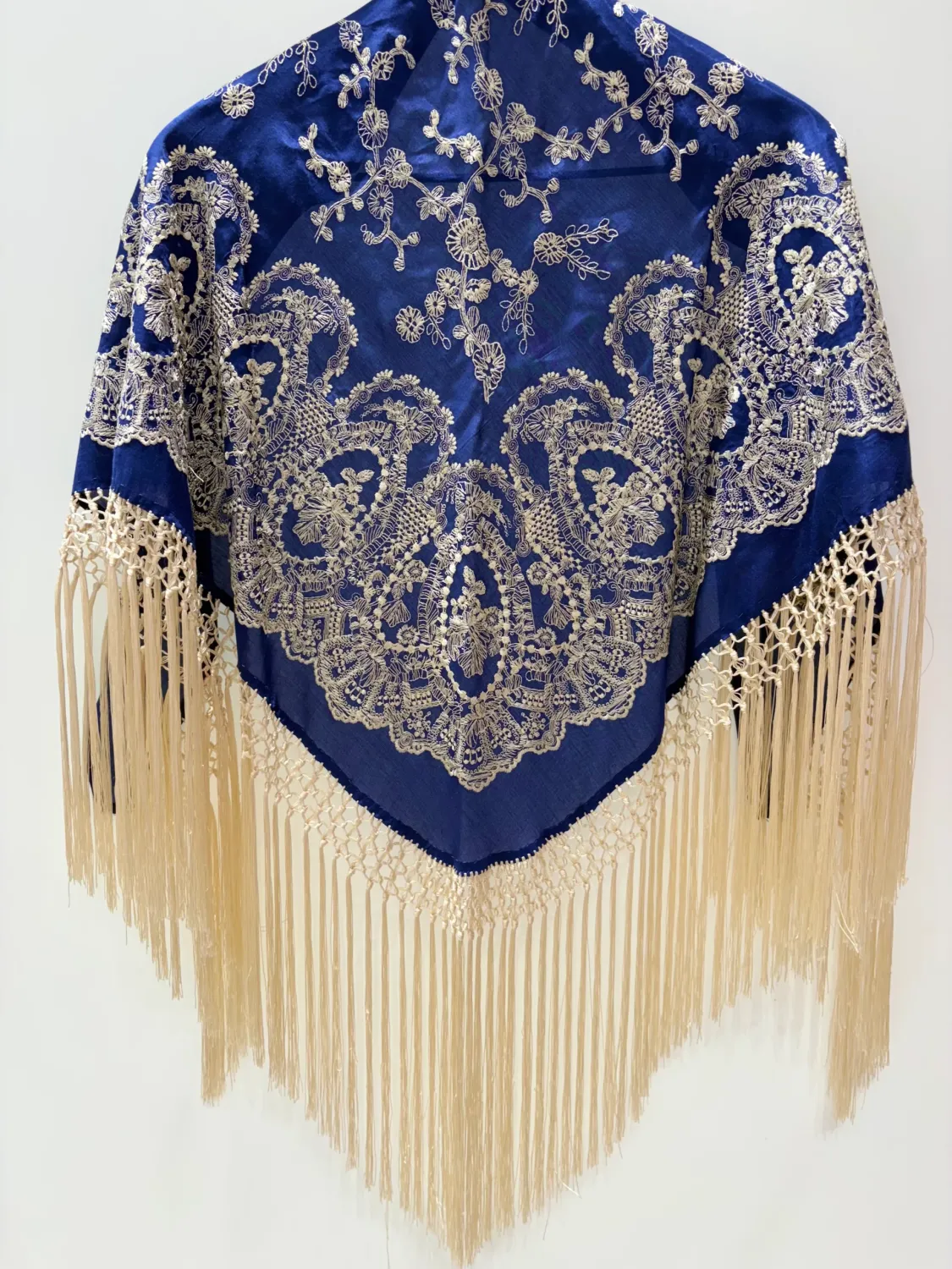 Viva La Feria châle flamenca satin brodé flecos