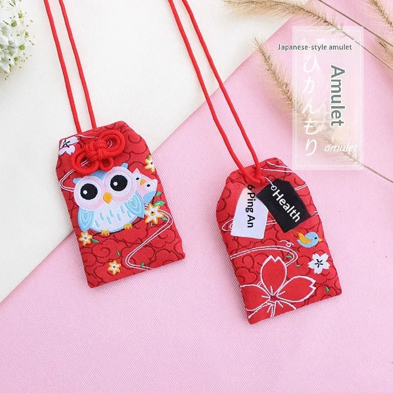 Esprit du Japon porte-bonheur chouette rouge brodé