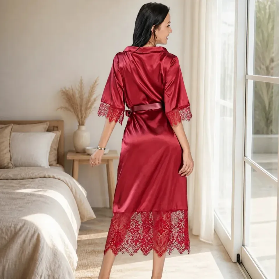 Esprit du Japon robe kimono satinée femme dentelle