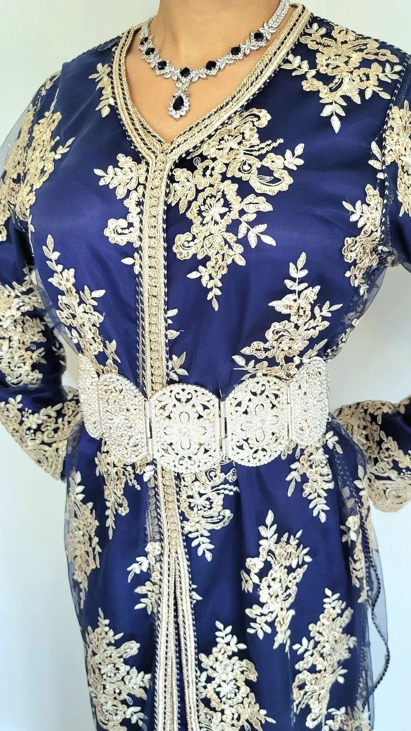 Célèbr'Orient Amal takchita dentelle doublée satin