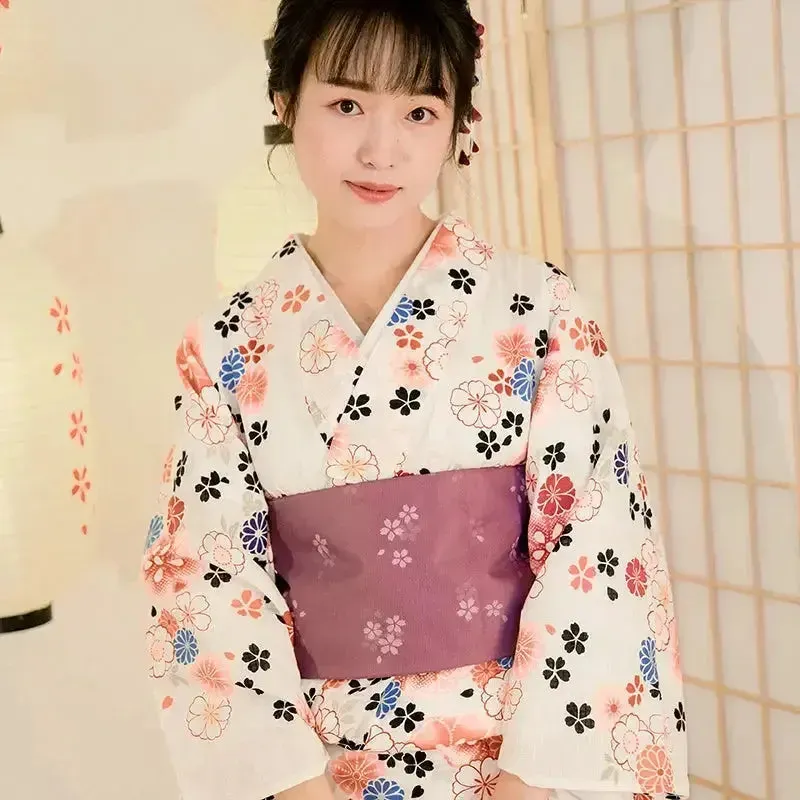 Japon style Reiko kimono femme motifs floraux