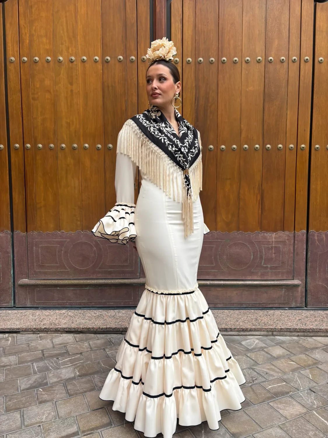 VIVA LA FERIA Laura robe flamenca canastera beige noire