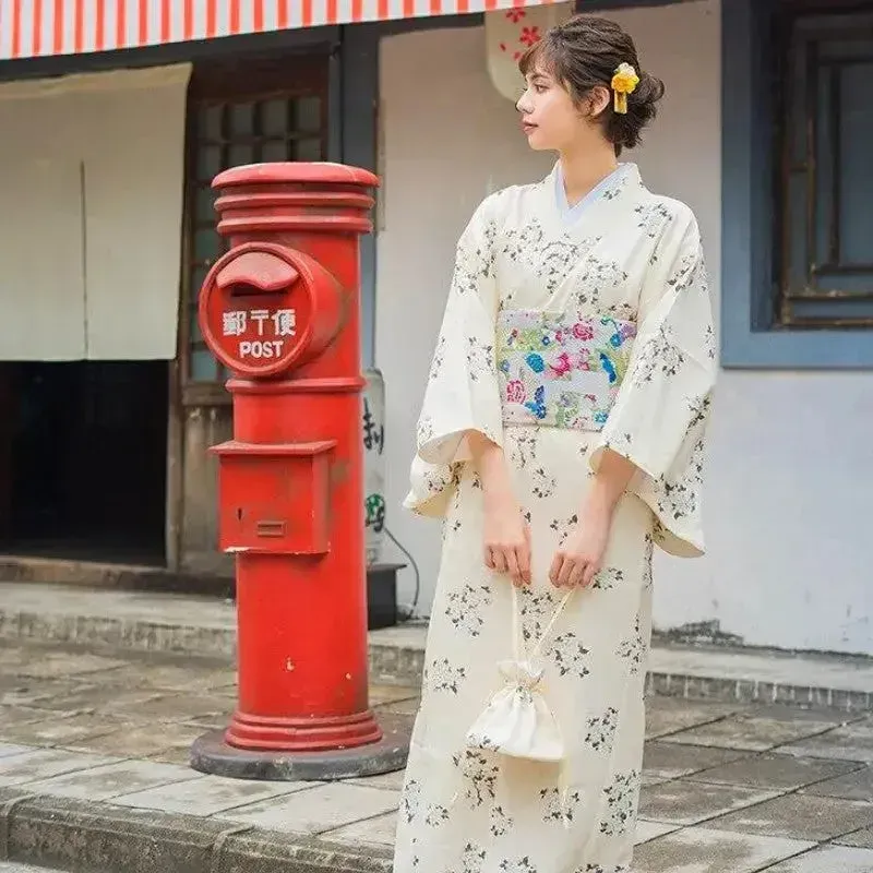 Japon style akiko kimono japonais femme blanc sakura