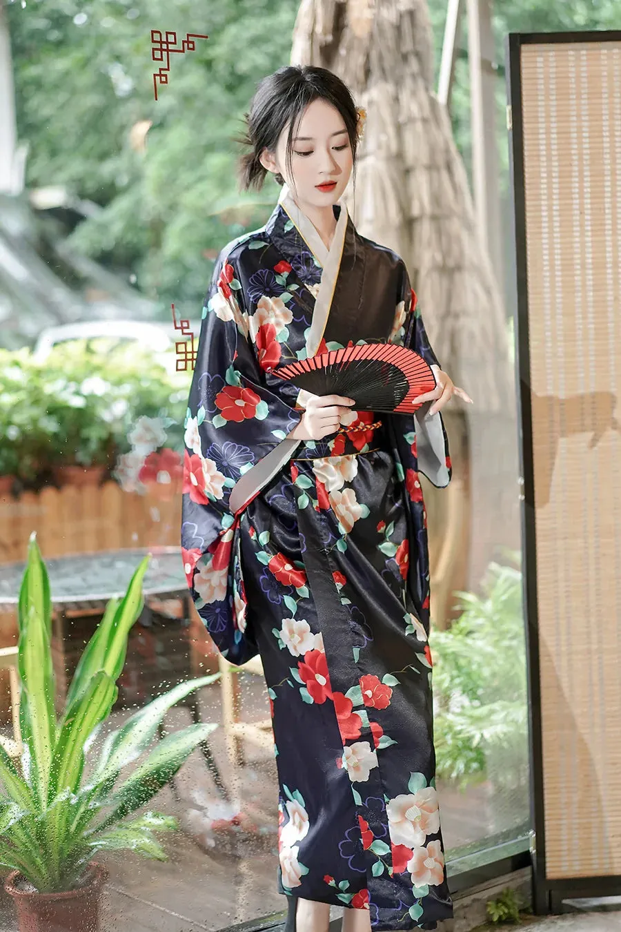 Esprit du Japon robe kimono satinée obi fleurs