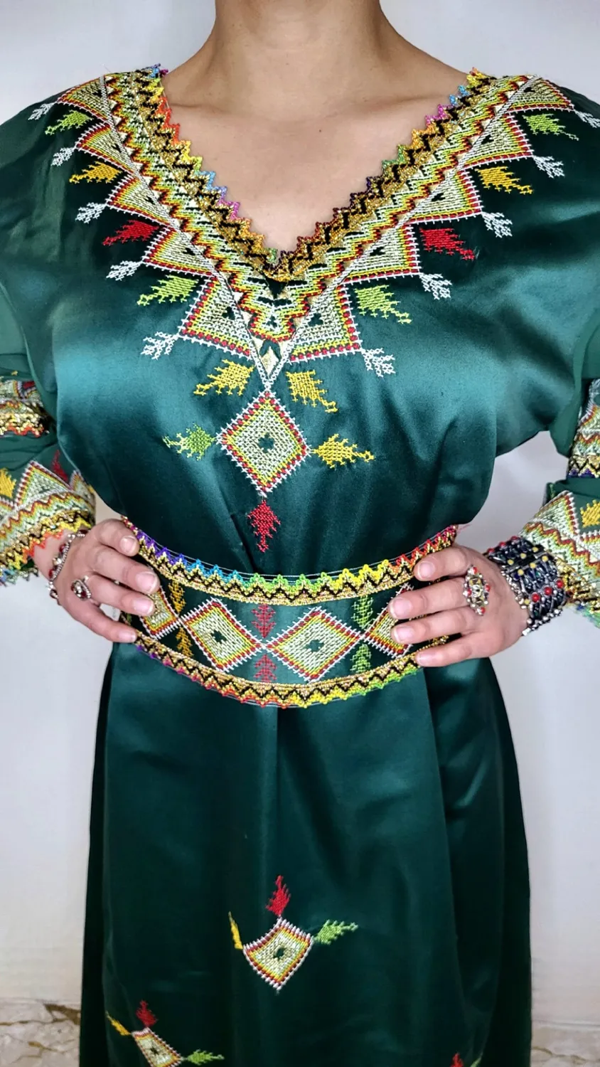 Célèbr'Orient Robe berbère Latifa robe kabyle satin