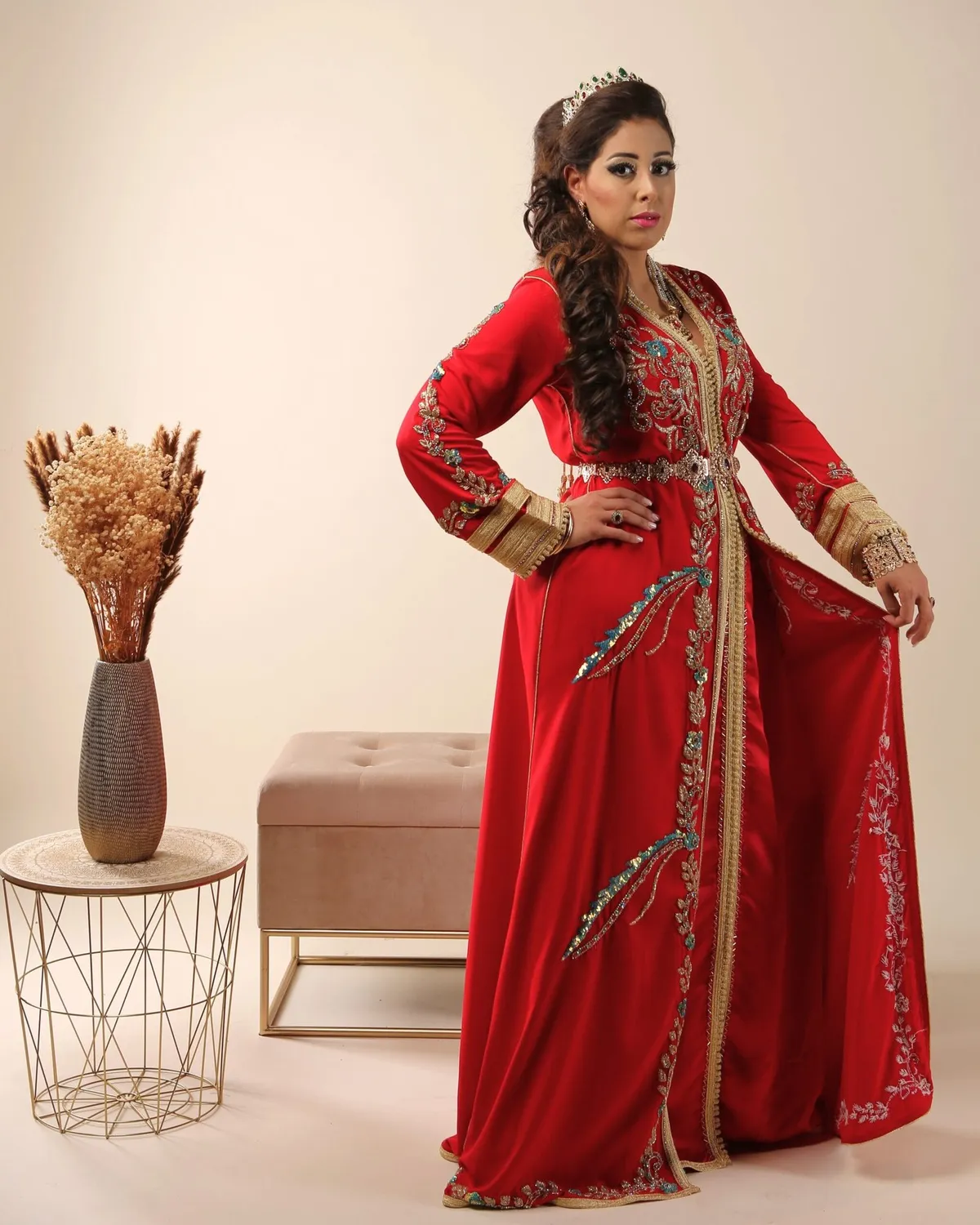 Célèbr'Orient Saleha takchita rouge en location